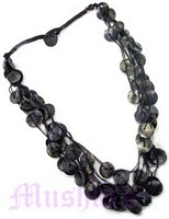 Disc Mop Necklace - click here for large view